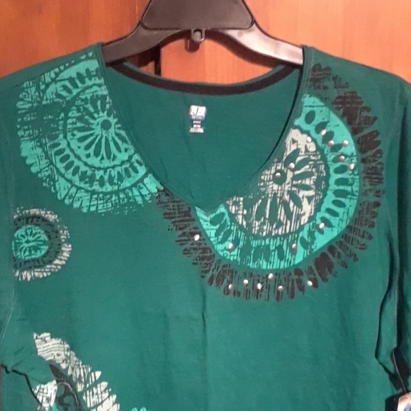 SJB Active V Neck Tee (18) - Picture 2 of 6